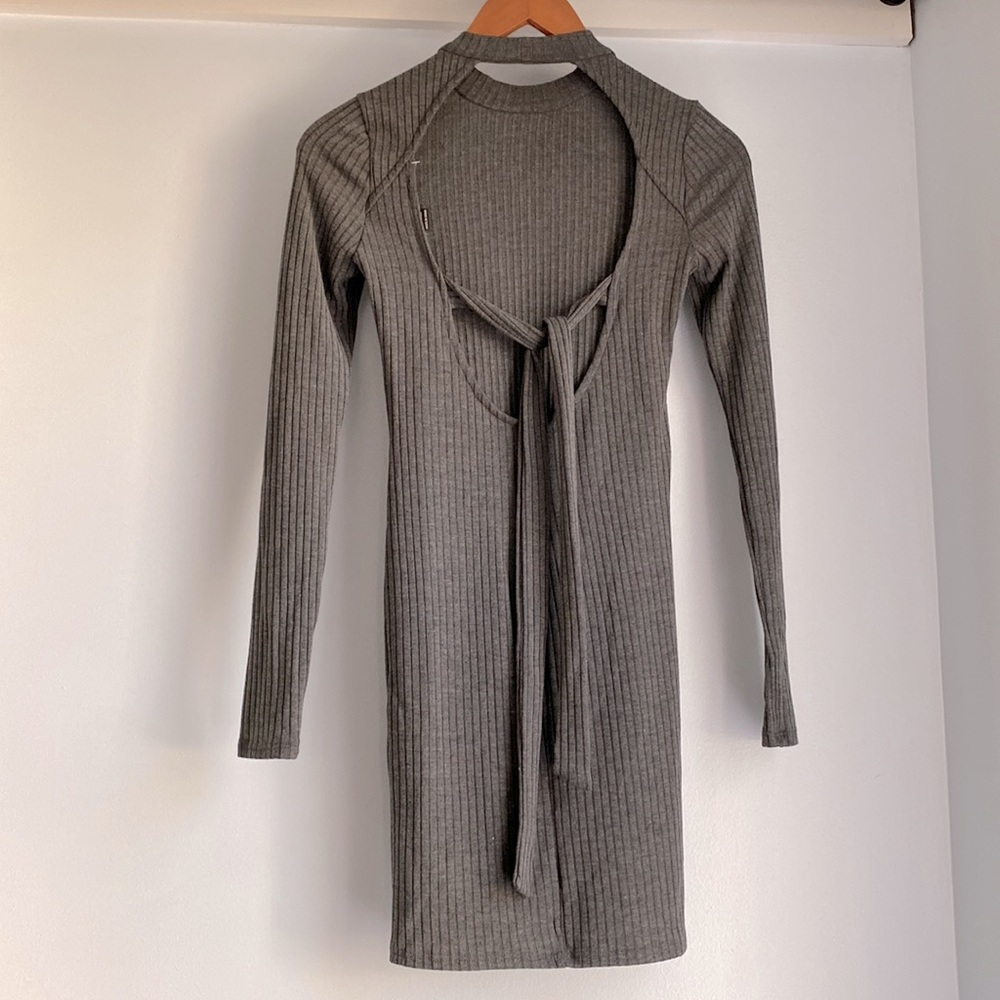 Grey Ribbed Dress with Keyhole Back - Picture 2 of 3